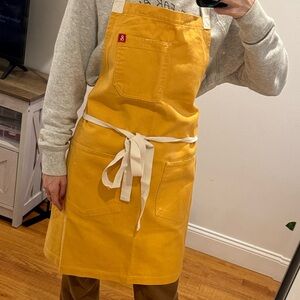 Hedley & Bennett yellow apron